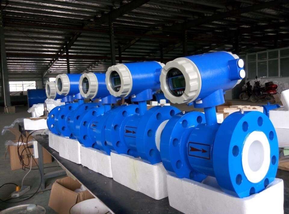 「電磁流量計」使用電磁流量計的前提是被測液體必須是導電的 「電磁流量計」使用電磁流量計的前提是被測液體必須是導電的